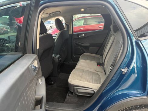 Used 2020 Ford Escape SE image 19