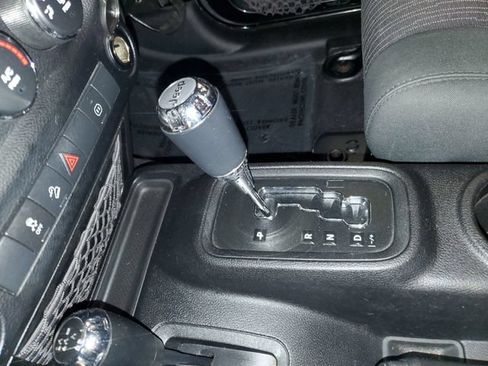 Used 2012 Jeep Wrangler Unlimited Sahara AWD/4WD image 25
