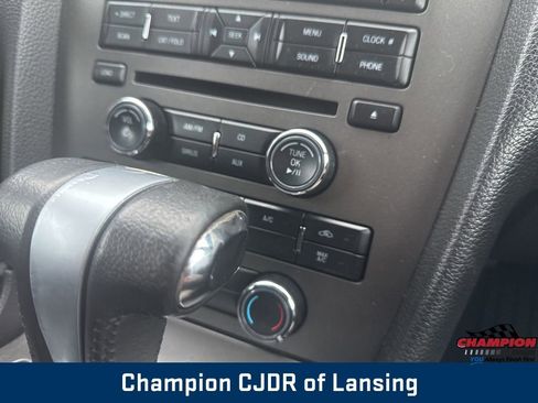 Used 2012 Ford Mustang Coupe image 25