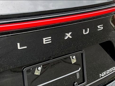 Used 2024 Lexus NX 250 FWD image 21