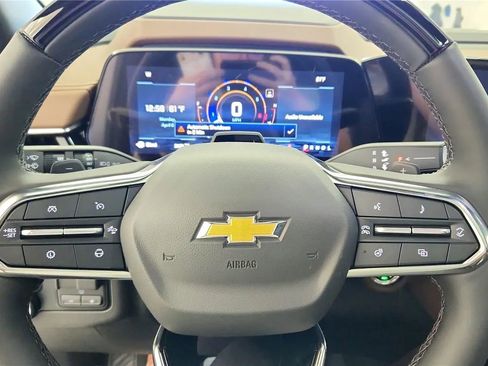 New 2026 Chevrolet Suburban High Country AWD/4WD image 31