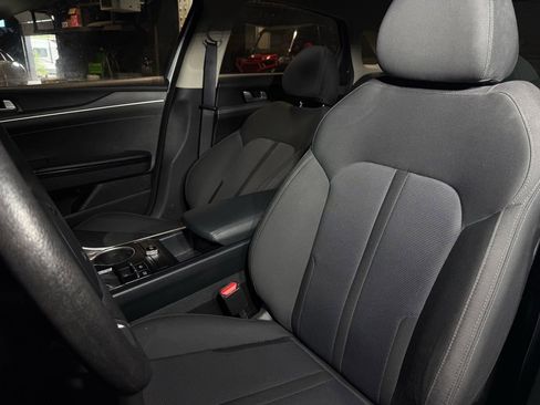 Used 2022 Kia K5 LXS FWD image 11