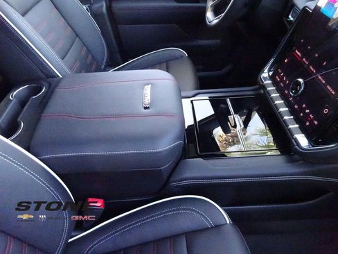 New 2026 GMC Yukon AT4 Ultimate image 18