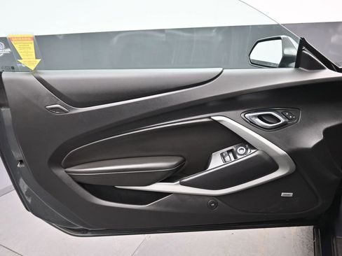 Used 2017 Chevrolet Camaro LT w/ RS Package image 9
