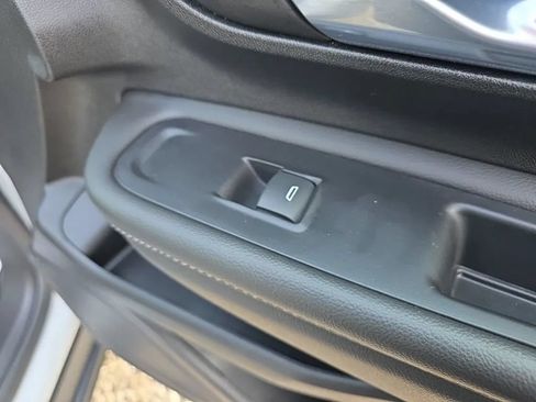 Used 2023 GMC Terrain SLE w/ LPO, Floor Liner Package FWD image 21