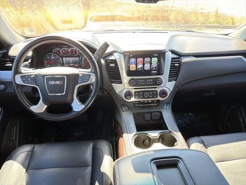 Used 2020 GMC Yukon XL SLT w/ Value Plus Edition image 24