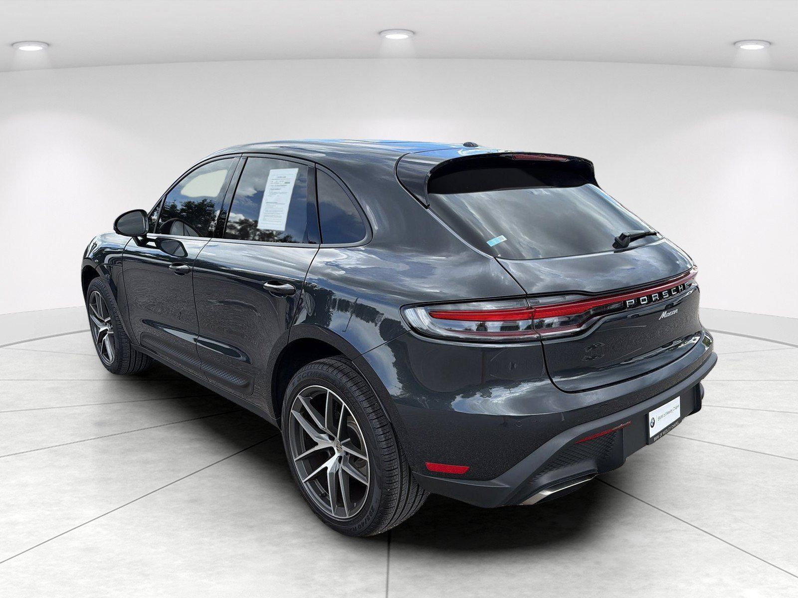 Used 2025 Porsche Macan Turbo AWD/4WD image 6