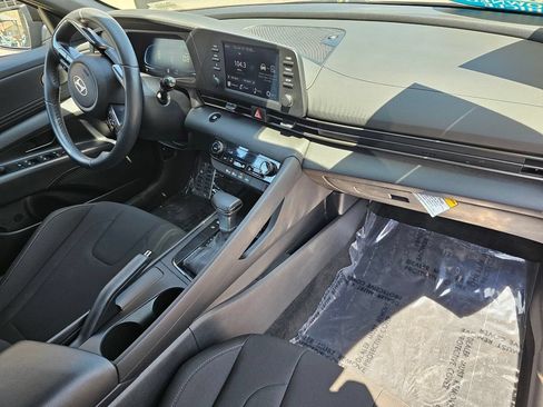 Certified 2025 Hyundai Elantra Sport FWD image 11