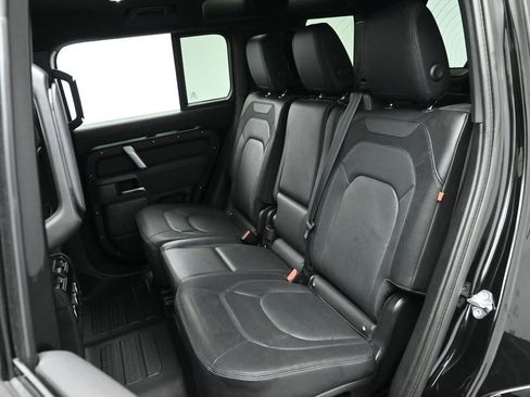 Used 2023 Land Rover Defender 110 X-Dynamic SE image 16