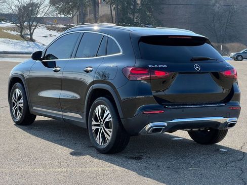 Used 2025 Mercedes-Benz GLA 250 4MATIC image 10
