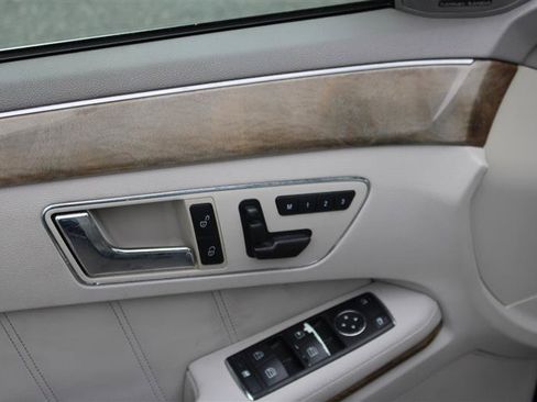 Used 2010 Mercedes-Benz E 350 E 350 w/ Premium 2 Pkg image 13