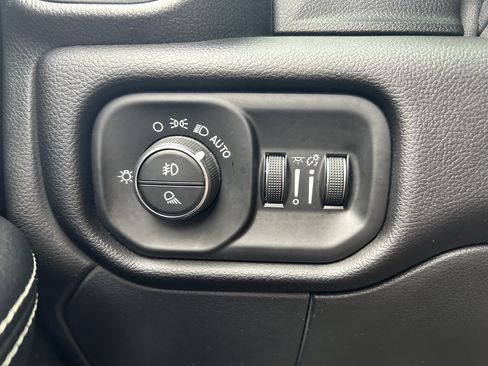 Used 2021 RAM 2500 Laramie w/ Night Edition image 20