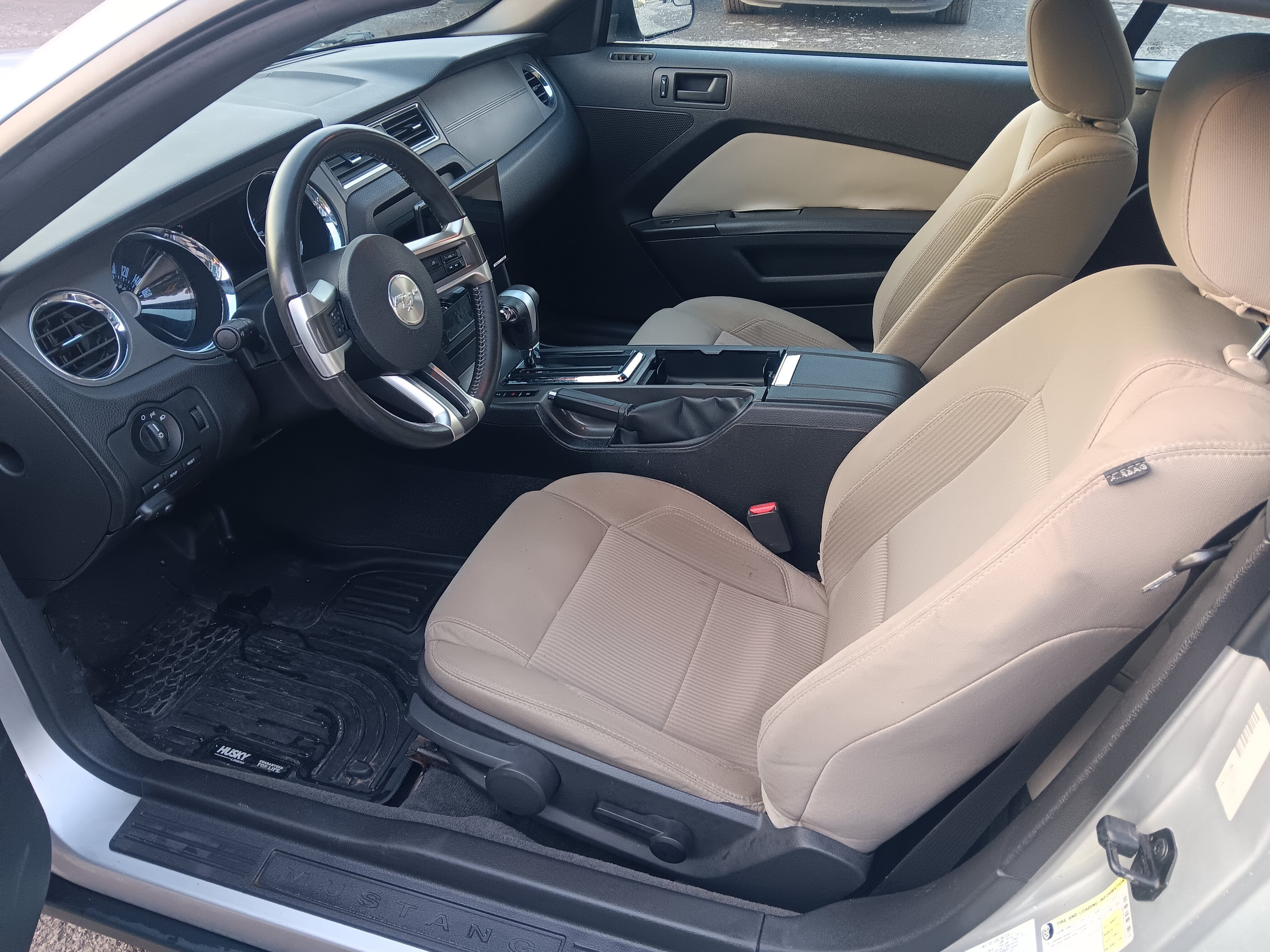 Used 2012 Ford Mustang Convertible RWD image 10