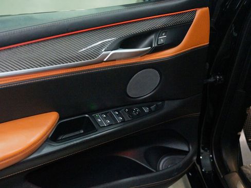 Used 2016 BMW X5 M image 16