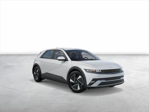 New 2026 Hyundai Ioniq 5 SE image 2