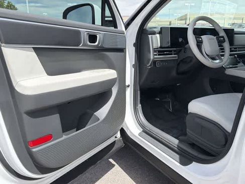 New 2026 Hyundai Santa Fe SE FWD image 10