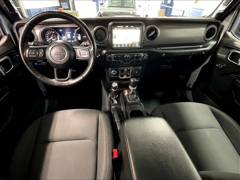 Used 2023 Jeep Wrangler Unlimited w/ Cold Weather Group image 22