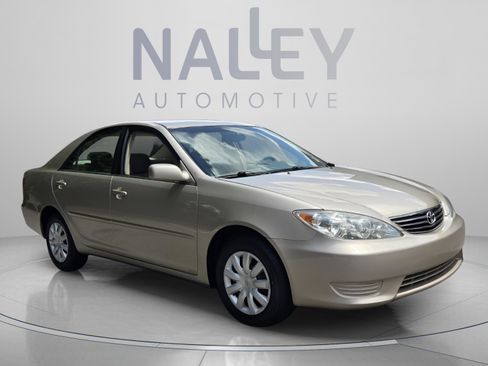 Used 2005 Toyota Camry LE FWD image 7