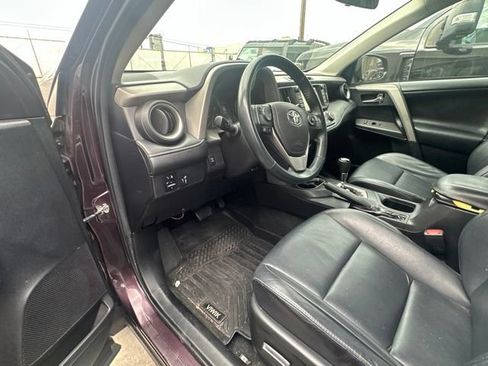 Used 2018 Toyota RAV4 XLE AWD/4WD image 12
