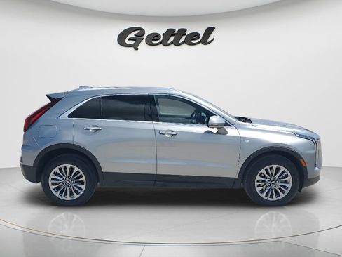 Used 2025 Cadillac XT4 Premium Luxury FWD image 4