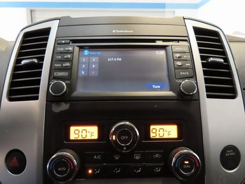 Used 2017 Nissan Frontier PRO-4X w/ Pro-4x Luxury Package image 23