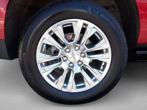 Used 2023 GMC Yukon XL Denali AWD/4WD image 7