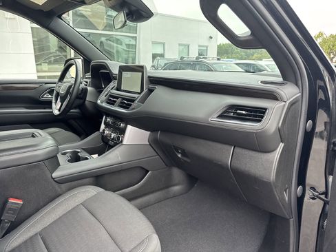Used 2023 GMC Yukon SLE w/ Gmc Pro Safety Plus Package image 26