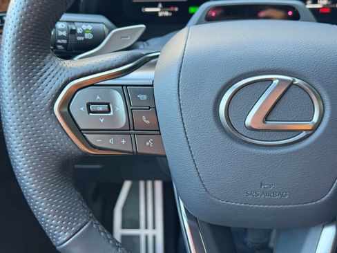 Used 2025 Lexus TX 500h AWD w/ Technology Package image 21