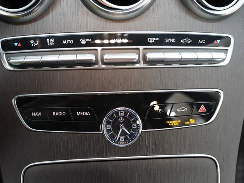 Used 2020 Mercedes-Benz C 300 Sedan image 19