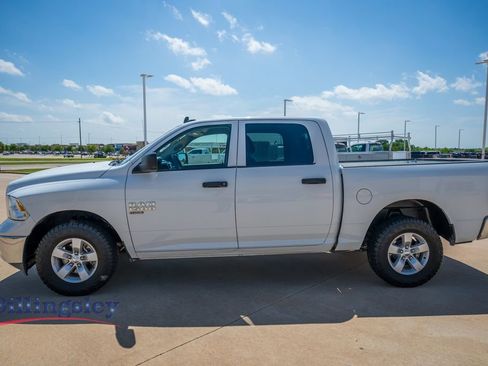 Used 2023 RAM 1500 Classic SLT w/ Electronics Group AWD/4WD image 4
