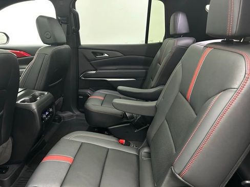 Used 2024 Chevrolet Traverse RS image 37