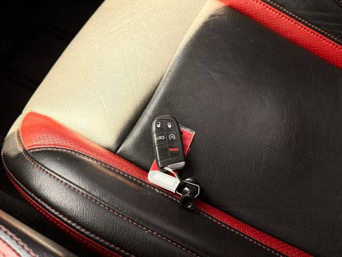 Used 2019 Dodge Challenger SXT w/ Driver Convenience Group RWD image 36