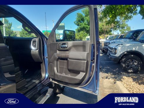 Used 2022 Chevrolet Silverado 2500 LTZ w/ LTZ Plus Package AWD/4WD image 16