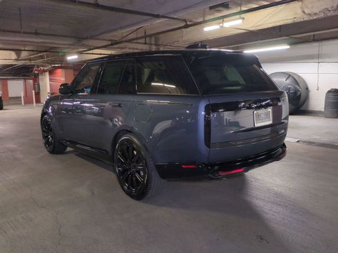 New 2026 Land Rover Range Rover SE AWD/4WD image 3