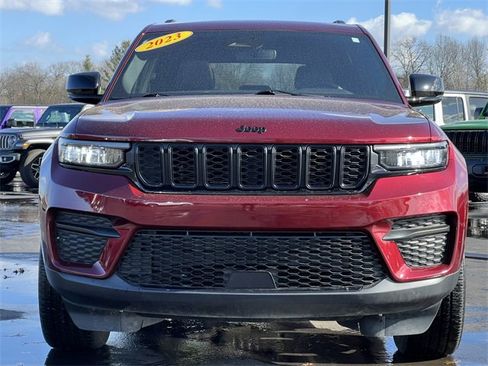 Certified 2023 Jeep Grand Cherokee Altitude image 39