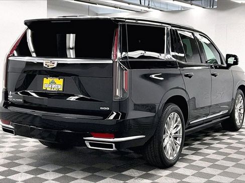 Used 2023 Cadillac Escalade Premium Luxury image 12