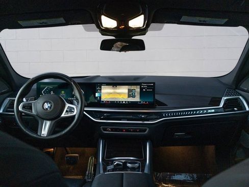 Used 2024 BMW X6 xDrive40i w/ Premium Package image 21