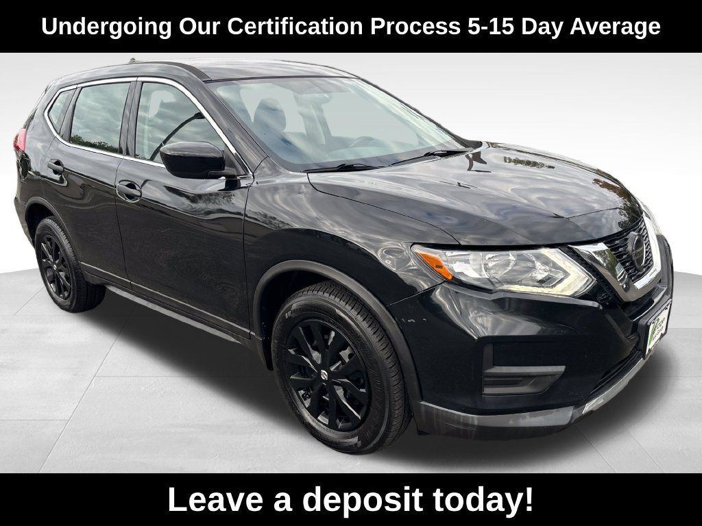 Used 2018 Nissan Rogue S AWD/4WD image 1