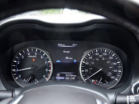 Used 2018 INFINITI Q50 Luxe RWD image 15