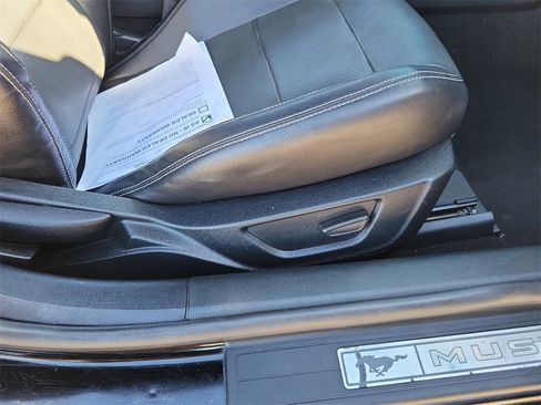 Used 2020 Ford Mustang Premium image 11