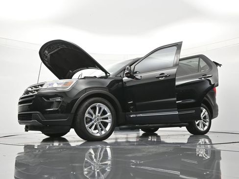 Used 2018 Ford Explorer XLT w/ Equipment Group 202A FWD image 49