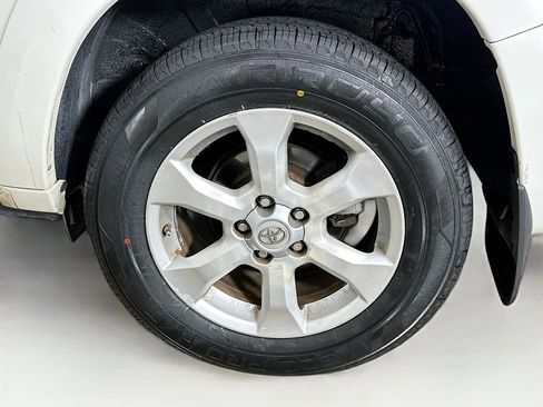 Used 2009 Toyota RAV4 Limited image 11