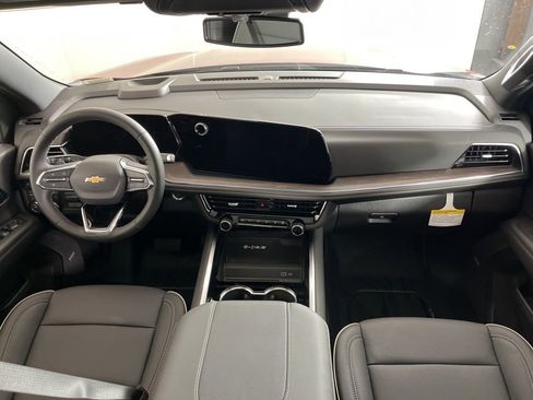 New 2026 Chevrolet Tahoe Premier w/ Sun And Tow Package AWD/4WD image 17
