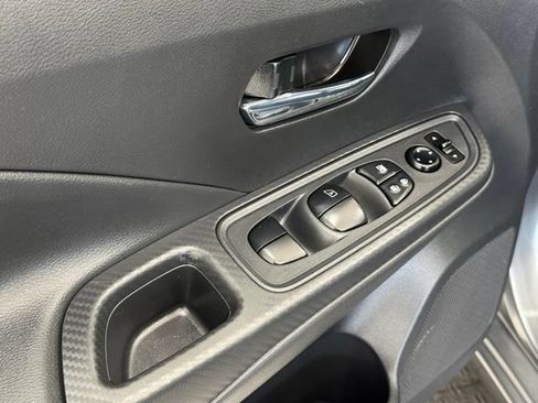 Used 2025 Nissan Versa SV FWD image 14