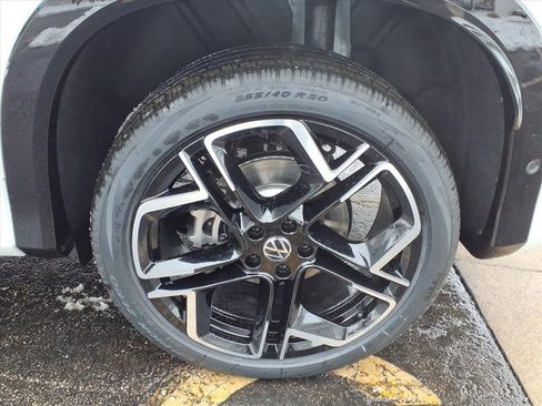 New 2026 Volkswagen Tiguan SEL R-Line image 20