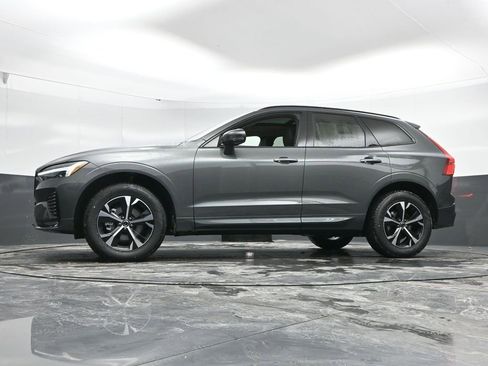 New 2026 Volvo XC60 B5 Core w/ Protection Package Premier AWD/4WD image 43