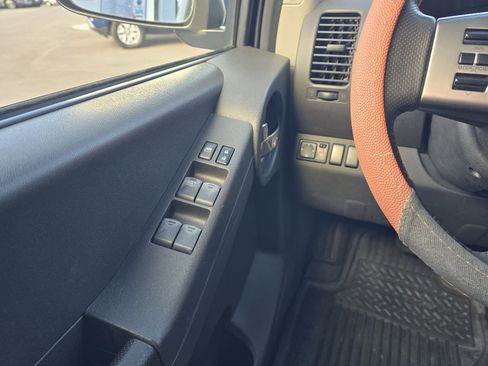 Used 2007 Nissan Xterra Off-Road w/ Rockford Fosgate Audio Pkg image 12