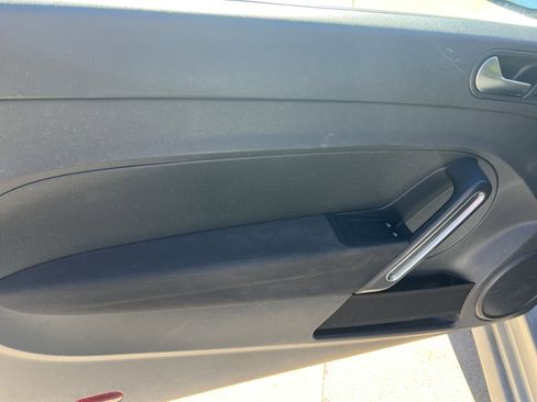 Used 2014 Volkswagen Beetle 2.5 image 5