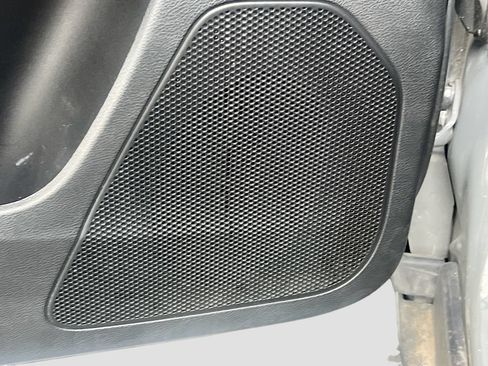 Used 2021 Jeep Cherokee Latitude Lux w/ Comfort/Convenience Group FWD image 18