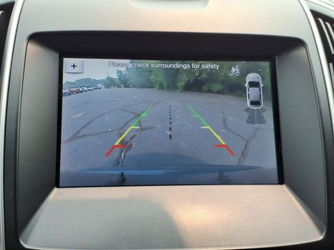 Used 2019 Ford Edge SEL w/ Equipment Group 201A AWD/4WD image 21